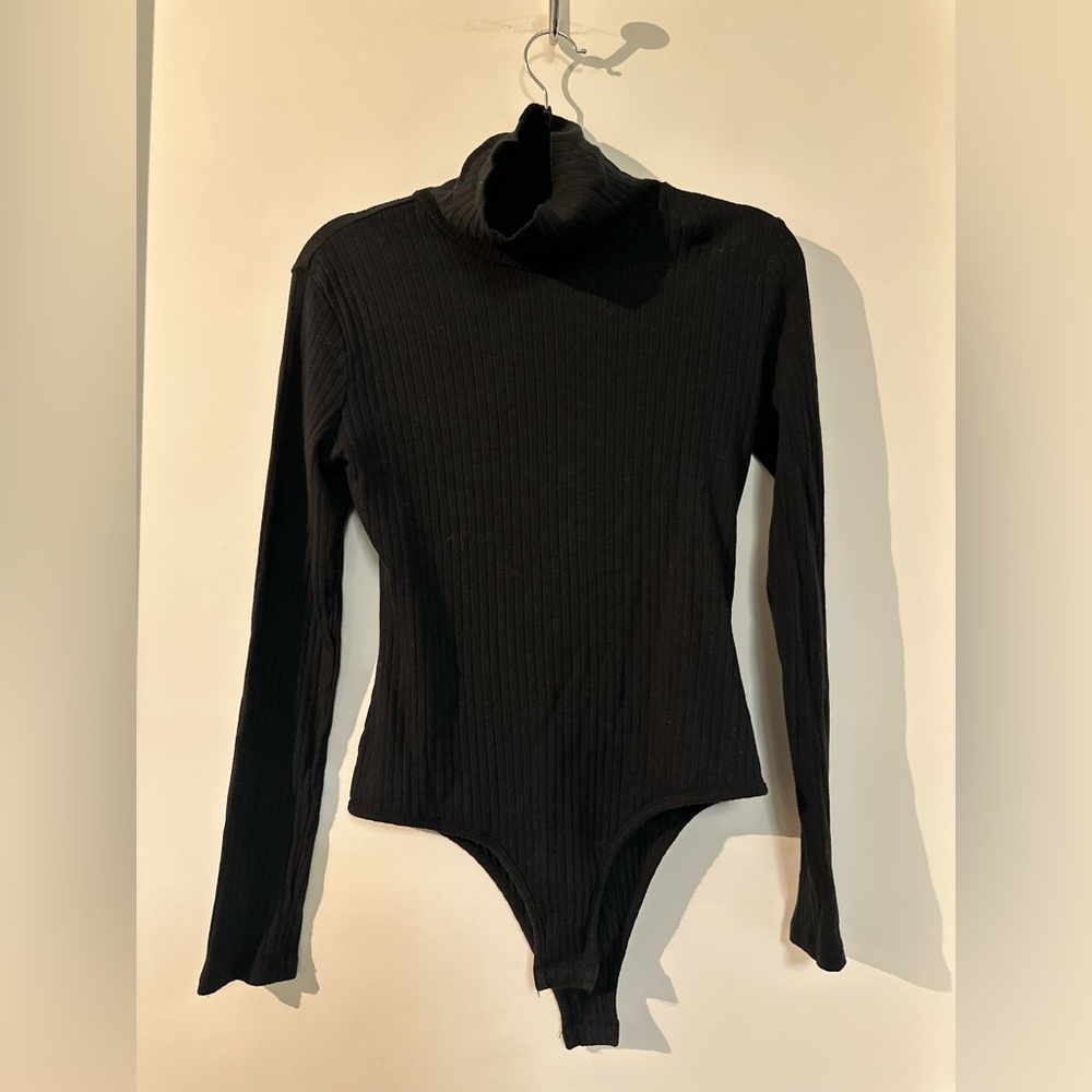 5/$25 Black Ribbed Long Sleeve Bodysuit
